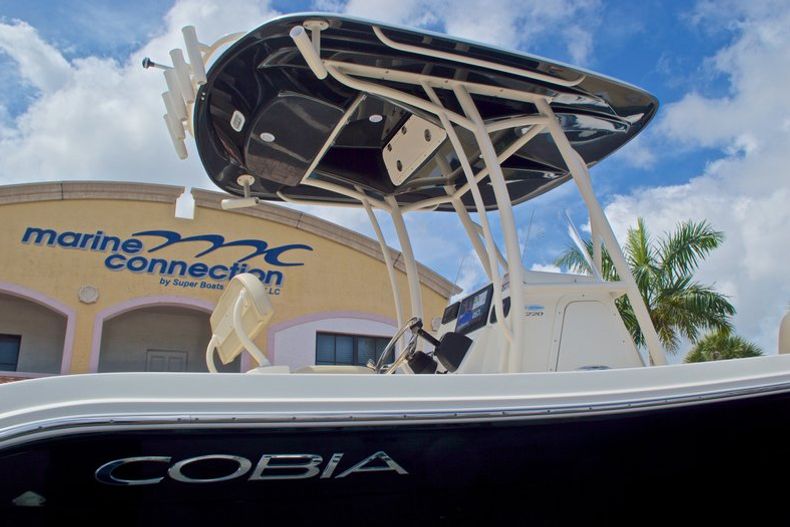 Thumbnail 9 for New 2016 Cobia 220 Center Console boat for sale in Vero Beach, FL