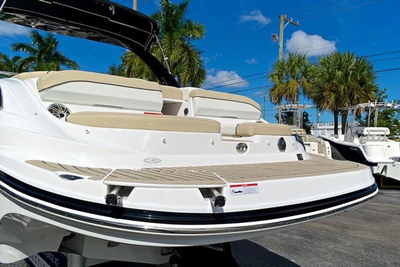 Thumbnail 9 for New 2014 Rinker Captiva 276 Bowrider boat for sale in West Palm Beach, FL