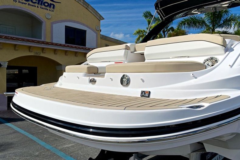 Thumbnail 10 for New 2014 Rinker Captiva 276 Bowrider boat for sale in West Palm Beach, FL