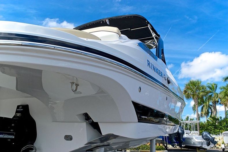 Thumbnail 17 for New 2014 Rinker Captiva 276 Bowrider boat for sale in West Palm Beach, FL