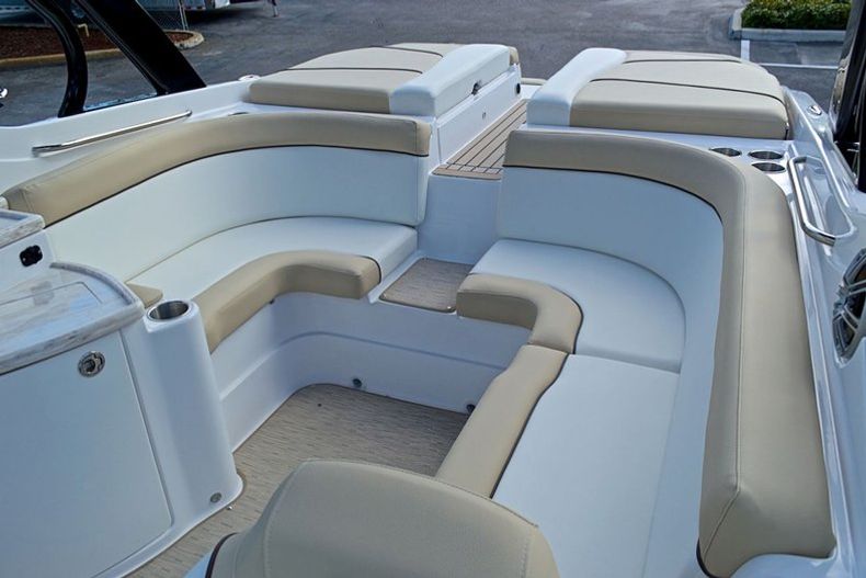 Thumbnail 54 for New 2014 Rinker Captiva 276 Bowrider boat for sale in West Palm Beach, FL