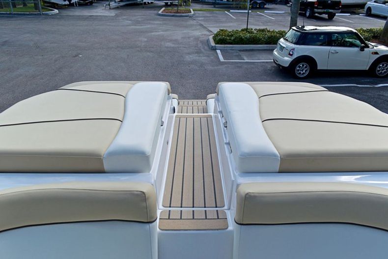 Thumbnail 50 for New 2014 Rinker Captiva 276 Bowrider boat for sale in West Palm Beach, FL