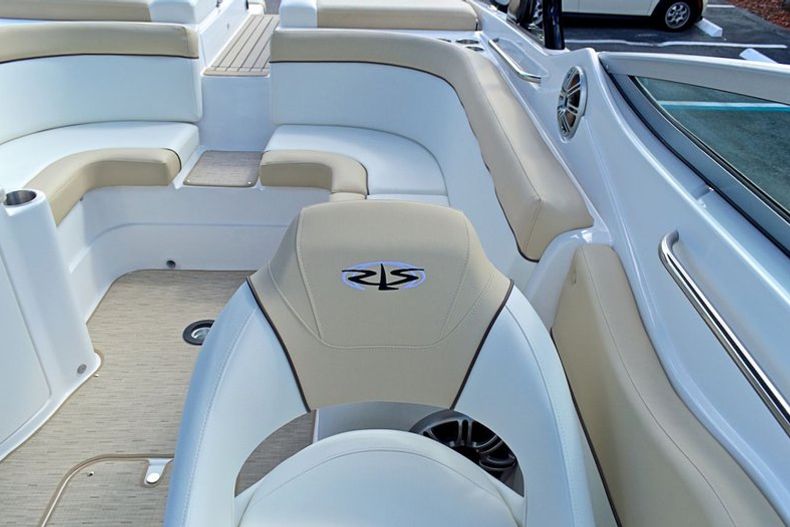 Thumbnail 79 for New 2014 Rinker Captiva 276 Bowrider boat for sale in West Palm Beach, FL