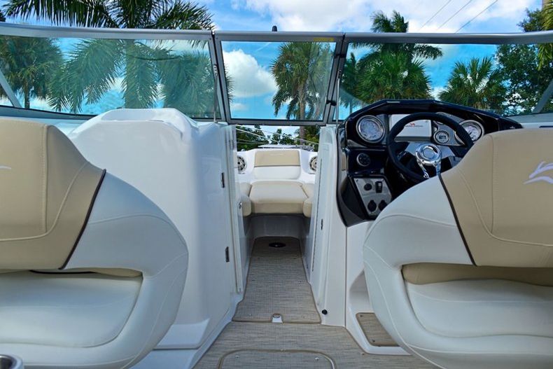 Thumbnail 105 for New 2014 Rinker Captiva 276 Bowrider boat for sale in West Palm Beach, FL