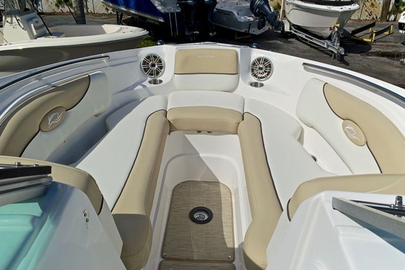 Thumbnail 123 for New 2014 Rinker Captiva 276 Bowrider boat for sale in West Palm Beach, FL