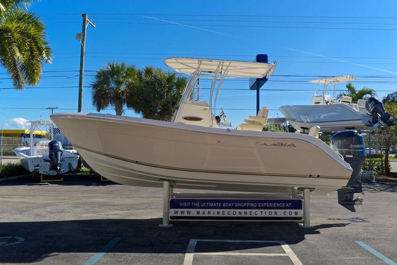 Thumbnail 4 for New 2014 Cobia 217 Center Console boat for sale in West Palm Beach, FL