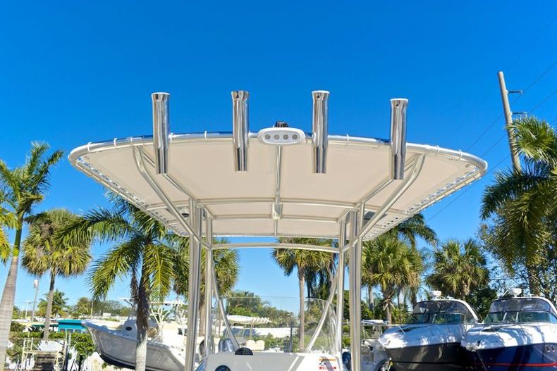 Thumbnail 16 for New 2014 Cobia 217 Center Console boat for sale in West Palm Beach, FL