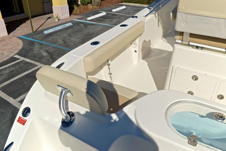 Thumbnail 19 for New 2014 Cobia 217 Center Console boat for sale in West Palm Beach, FL
