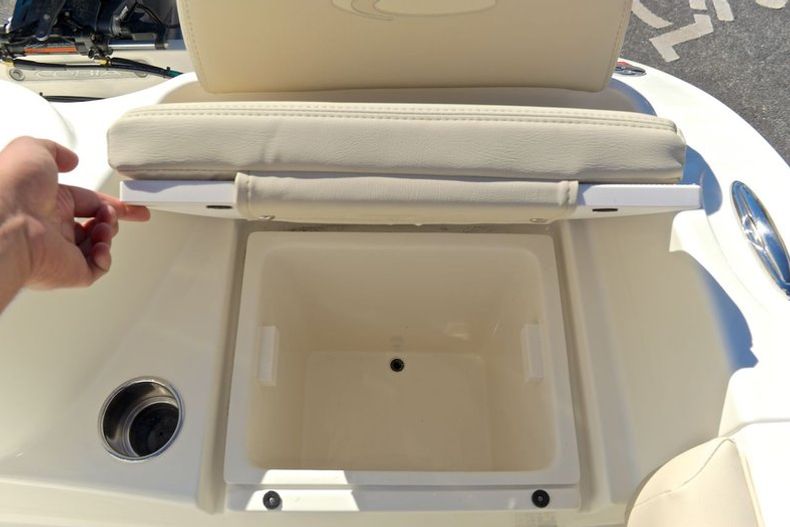 Thumbnail 26 for New 2014 Cobia 217 Center Console boat for sale in West Palm Beach, FL