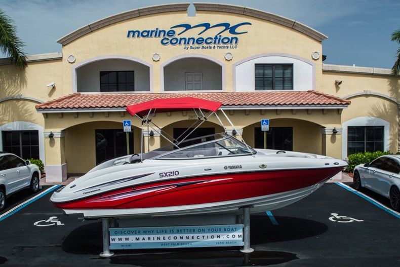 Used 2007 Yamaha SX210 boat for sale in West Palm Beach, FL