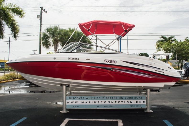 Thumbnail 4 for Used 2007 Yamaha SX210 boat for sale in West Palm Beach, FL