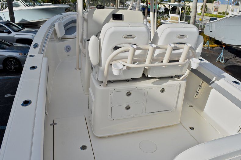 Thumbnail 12 for New 2018 Cobia 261 Center Console boat for sale in Miami, FL
