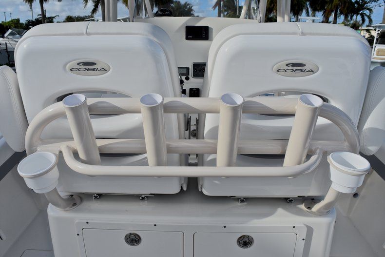 Thumbnail 29 for New 2018 Cobia 261 Center Console boat for sale in Miami, FL