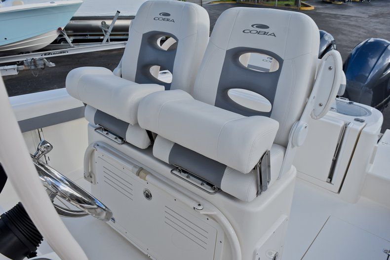 Thumbnail 34 for New 2018 Cobia 261 Center Console boat for sale in Miami, FL