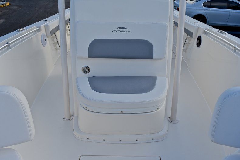Thumbnail 51 for New 2018 Cobia 261 Center Console boat for sale in Miami, FL