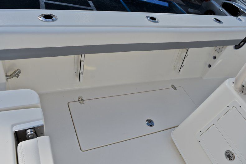 Thumbnail 21 for New 2018 Cobia 261 Center Console boat for sale in Miami, FL