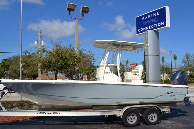 New 2017 Pathfinder 2500 HPS boat for sale in Vero Beach, FL