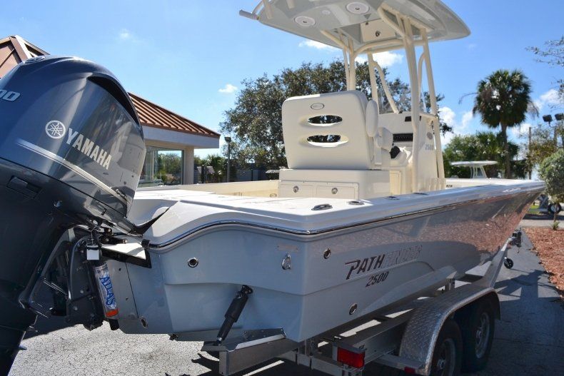 Thumbnail 6 for New 2017 Pathfinder 2500 HPS boat for sale in Vero Beach, FL