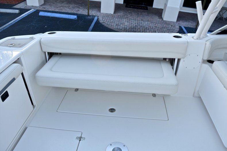 Thumbnail 21 for New 2018 Cobia 280 DC Dual Console boat for sale in West Palm Beach, FL