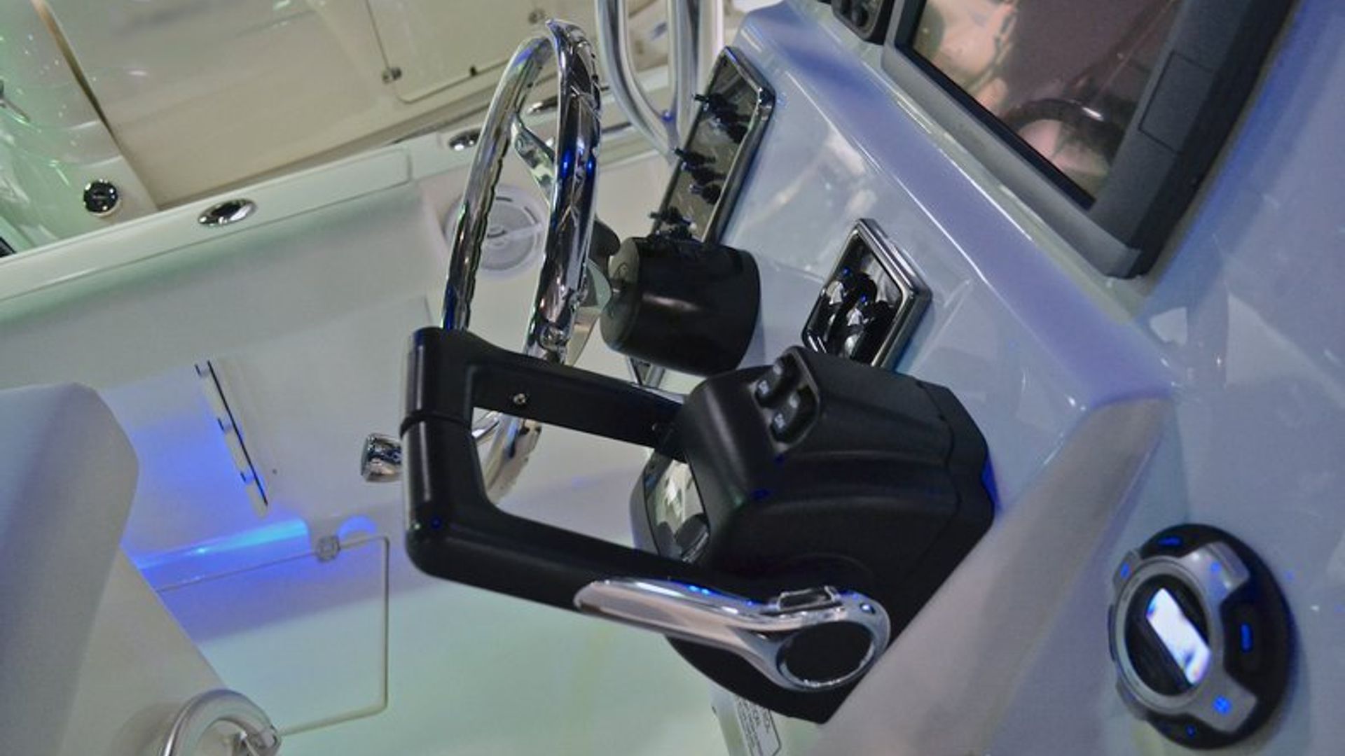 New 2013 Cobia 237 Center Console #P031 image 10