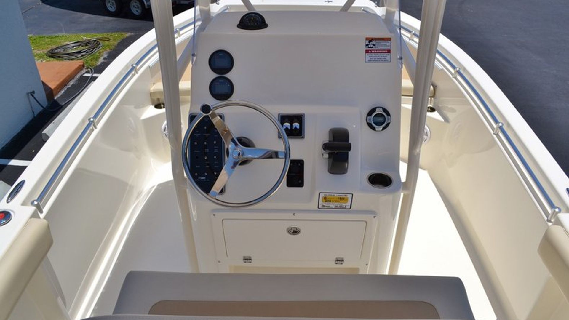 New 2014 Cobia 201 Center Console #T035 image 9