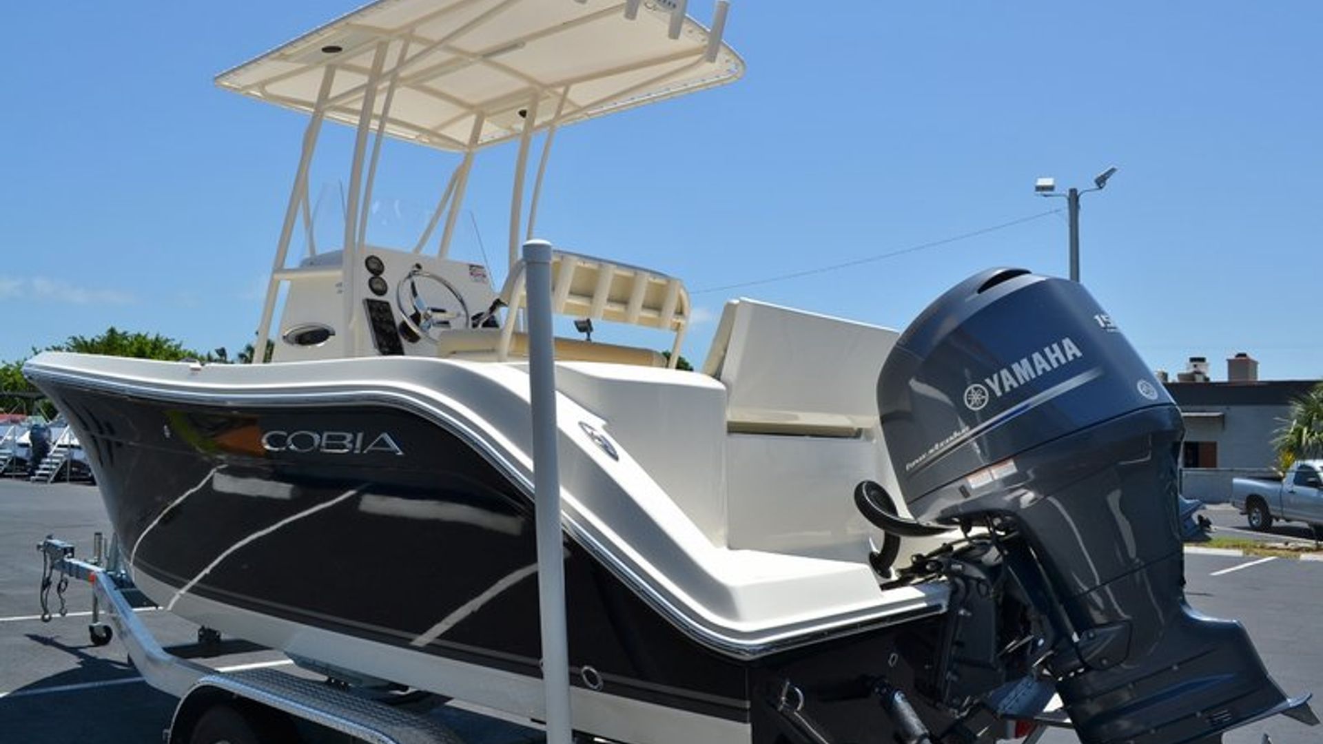 New 2014 Cobia 201 Center Console #T035 image 5