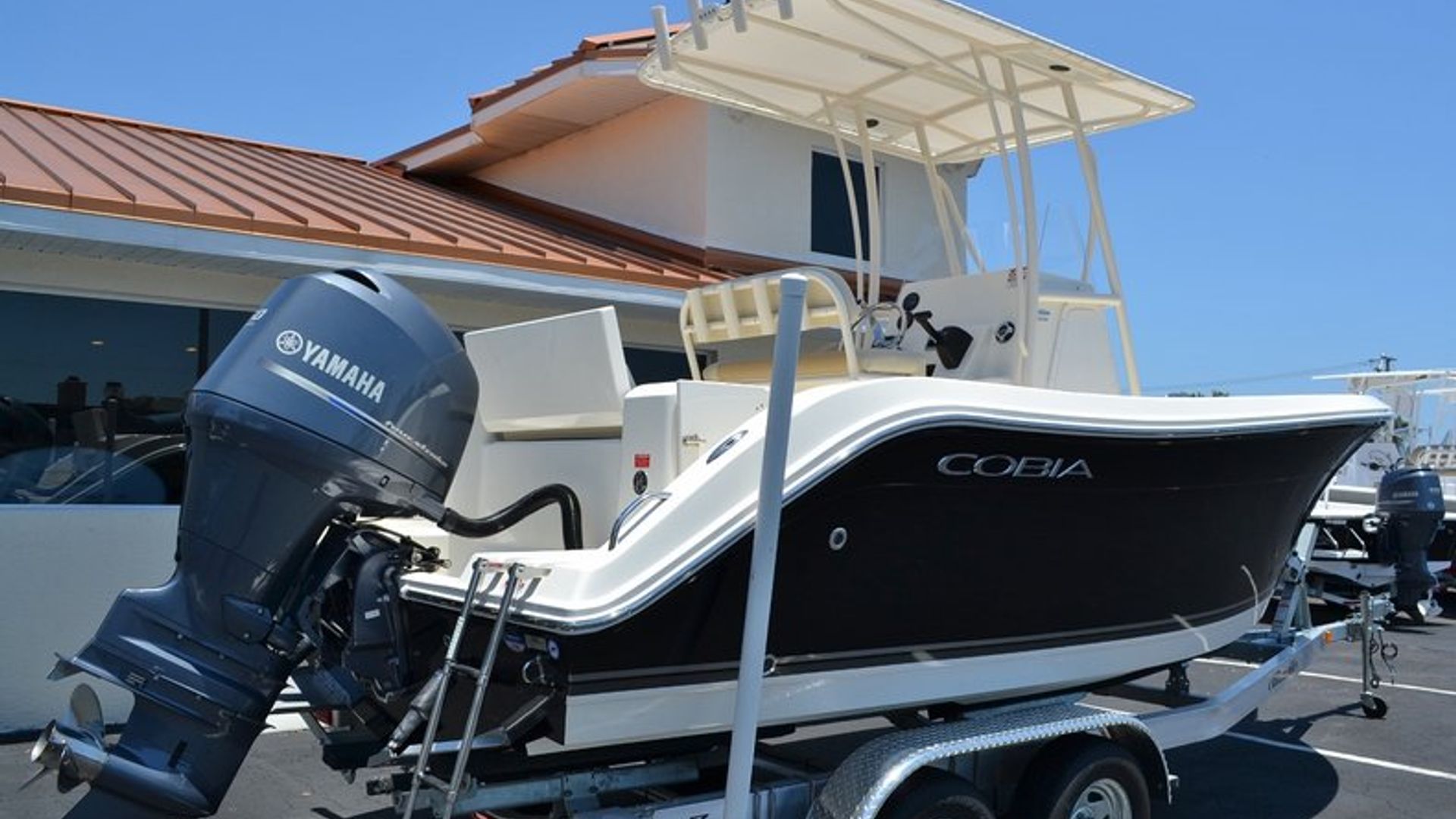 New 2014 Cobia 201 Center Console #T035 image 7