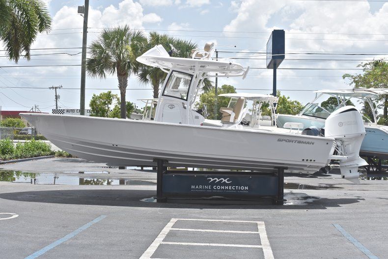 Thumbnail 4 for New 2019 Sportsman Masters 267 Bay Boat boat for sale in Miami, FL