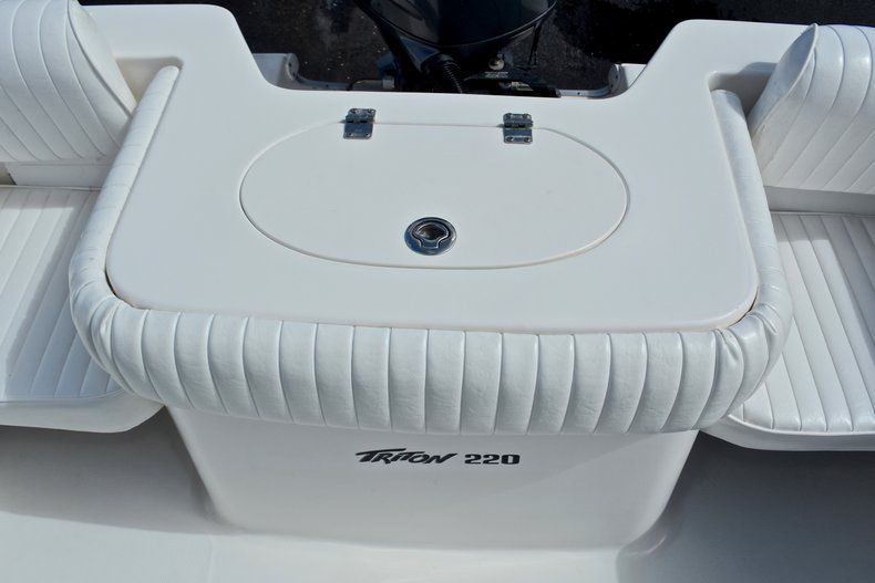 Thumbnail 22 for Used 2007 Sea Hunt Triton 220 Center Console boat for sale in West Palm Beach, FL
