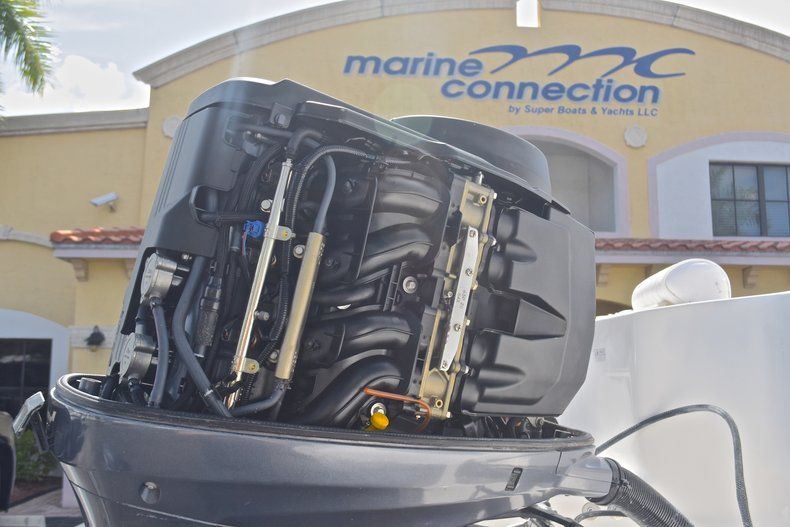Thumbnail 17 for Used 2007 Sea Hunt Triton 220 Center Console boat for sale in West Palm Beach, FL
