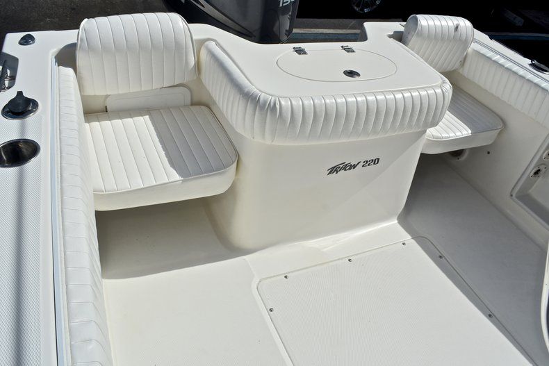 Thumbnail 19 for Used 2007 Sea Hunt Triton 220 Center Console boat for sale in West Palm Beach, FL