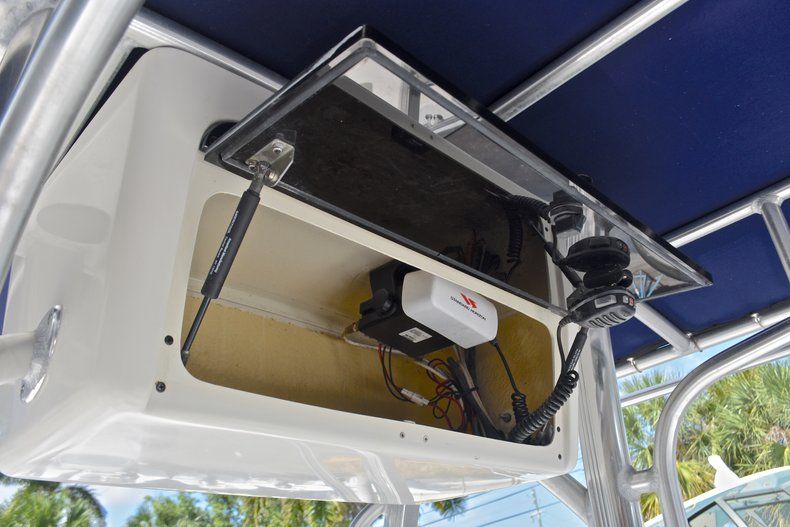 Thumbnail 32 for Used 2007 Sea Hunt Triton 220 Center Console boat for sale in West Palm Beach, FL
