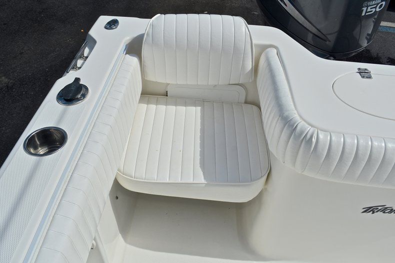 Thumbnail 21 for Used 2007 Sea Hunt Triton 220 Center Console boat for sale in West Palm Beach, FL