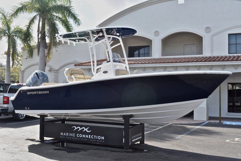 Thumbnail 1 for New 2018 Sportsman Open 212 Center Console boat for sale in Islamorada, FL