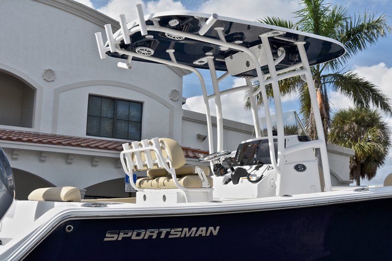Thumbnail 8 for New 2018 Sportsman Open 212 Center Console boat for sale in Islamorada, FL
