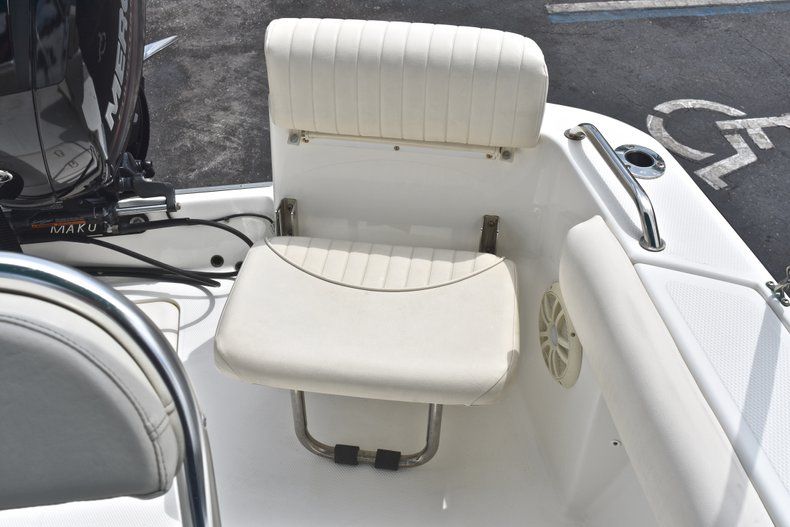 Thumbnail 15 for Used 2014 Mako 204 Center Console boat for sale in West Palm Beach, FL