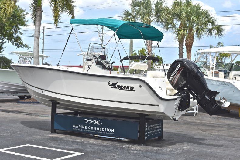 Thumbnail 6 for Used 2014 Mako 204 Center Console boat for sale in West Palm Beach, FL