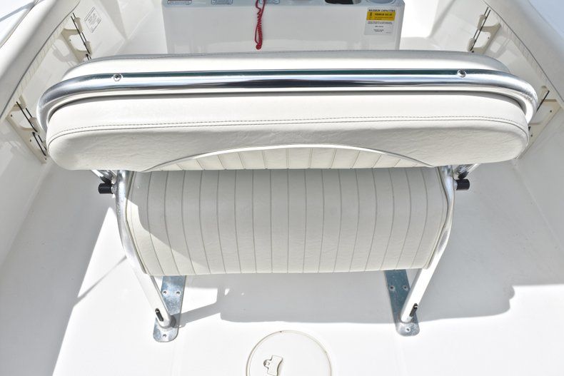 Thumbnail 18 for Used 2014 Mako 204 Center Console boat for sale in West Palm Beach, FL