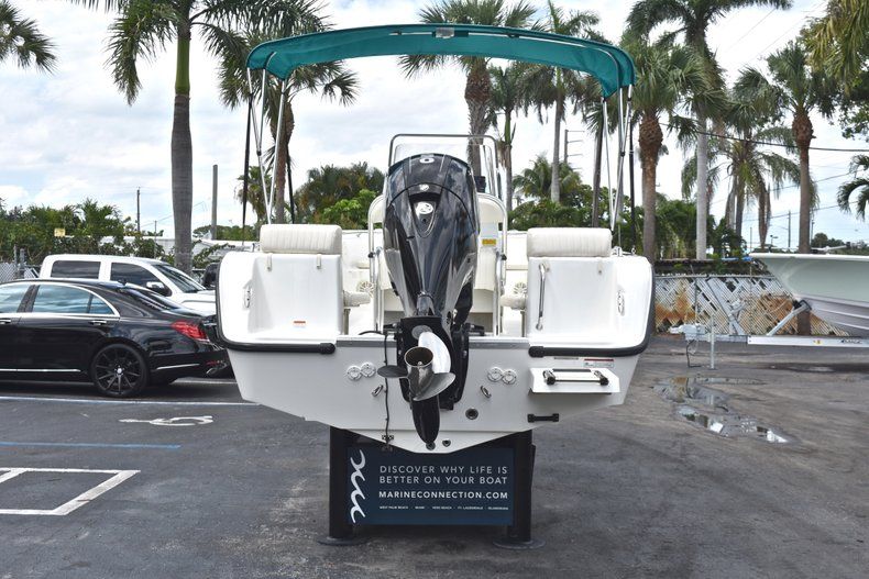 Thumbnail 7 for Used 2014 Mako 204 Center Console boat for sale in West Palm Beach, FL