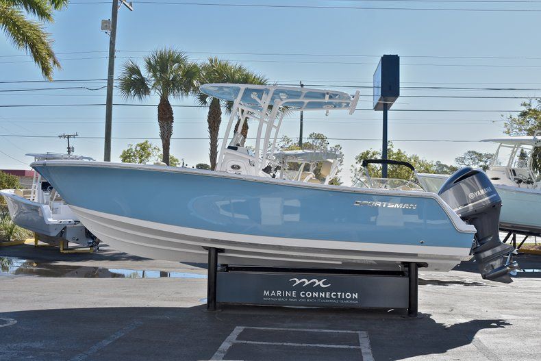 Thumbnail 4 for New 2018 Sportsman Open 232 Center Console boat for sale in Fort Lauderdale, FL