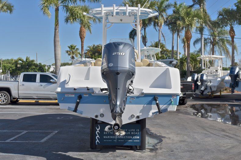 Thumbnail 6 for New 2018 Sportsman Open 232 Center Console boat for sale in Fort Lauderdale, FL