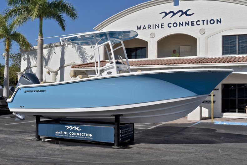 Thumbnail 1 for New 2018 Sportsman Open 232 Center Console boat for sale in Fort Lauderdale, FL