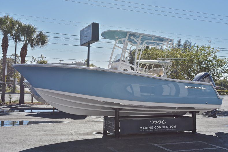 Thumbnail 3 for New 2018 Sportsman Open 232 Center Console boat for sale in Fort Lauderdale, FL