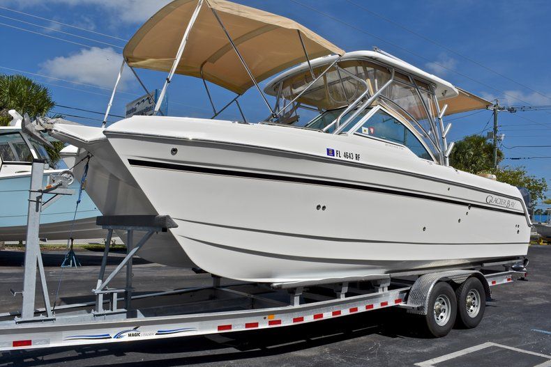 Thumbnail 6 for Used 2015 World Cat Renegade 2740  Glacier Bay Edition boat for sale in West Palm Beach, FL