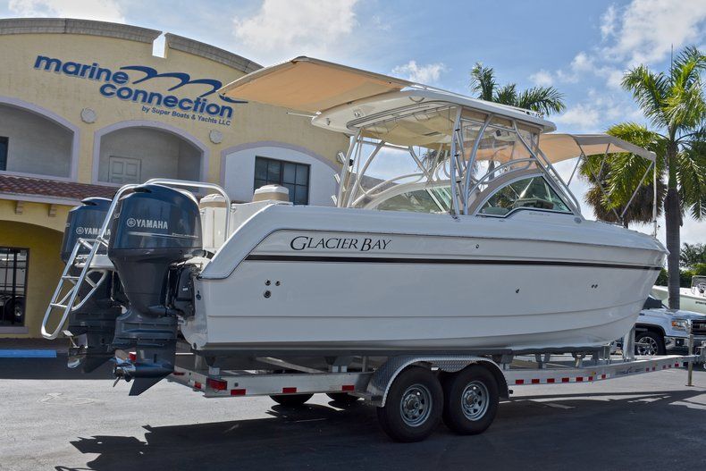 Thumbnail 11 for Used 2015 World Cat Renegade 2740  Glacier Bay Edition boat for sale in West Palm Beach, FL