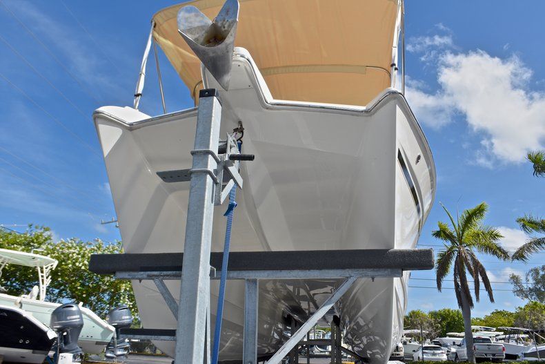 Thumbnail 5 for Used 2015 World Cat Renegade 2740  Glacier Bay Edition boat for sale in West Palm Beach, FL