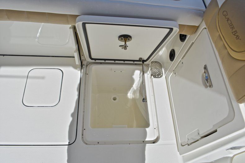 Thumbnail 36 for Used 2015 World Cat Renegade 2740  Glacier Bay Edition boat for sale in West Palm Beach, FL