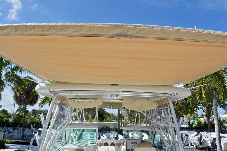 Thumbnail 58 for Used 2015 World Cat Renegade 2740  Glacier Bay Edition boat for sale in West Palm Beach, FL