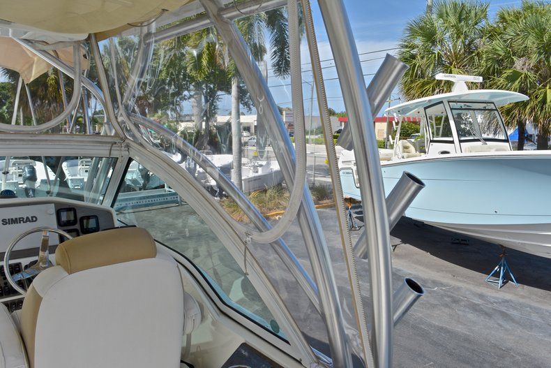 Thumbnail 62 for Used 2015 World Cat Renegade 2740  Glacier Bay Edition boat for sale in West Palm Beach, FL
