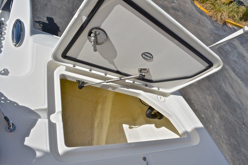 Thumbnail 97 for Used 2015 World Cat Renegade 2740  Glacier Bay Edition boat for sale in West Palm Beach, FL
